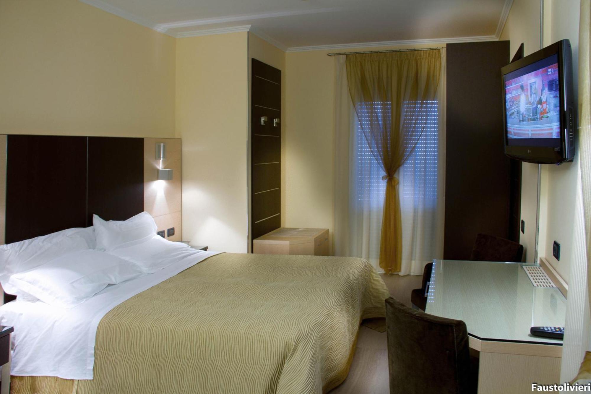 Hotel Imperial San Benedetto del Tronto Esterno foto