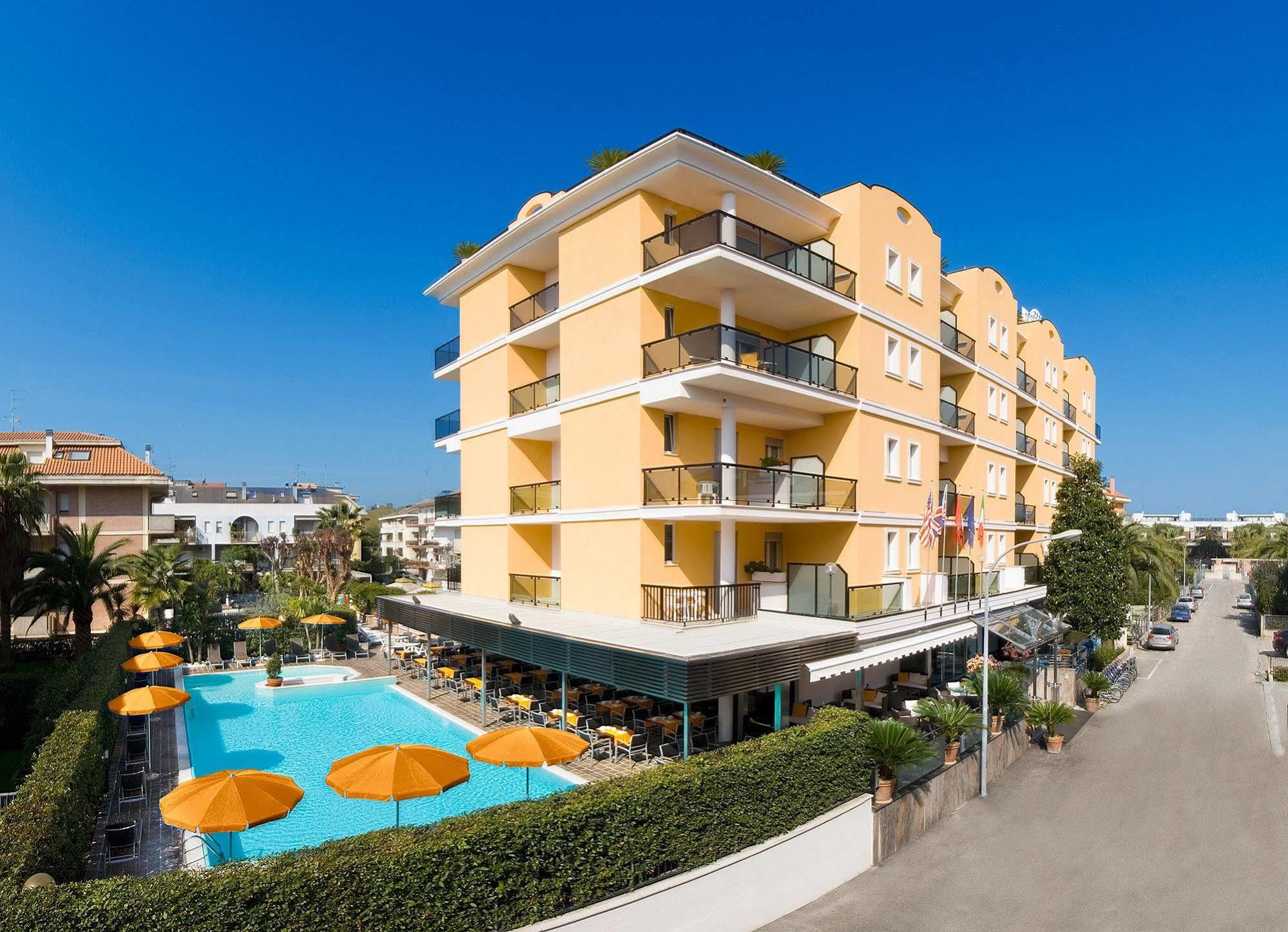 Hotel Imperial San Benedetto del Tronto Esterno foto