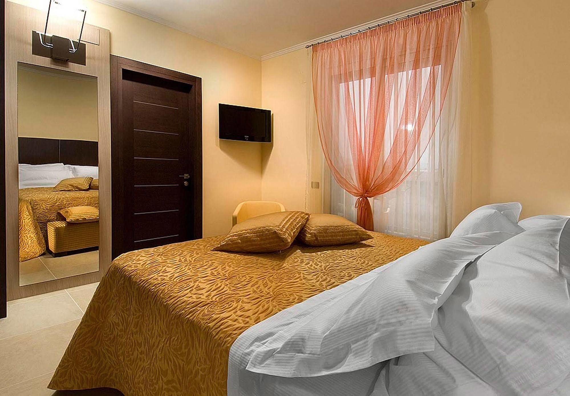Hotel Imperial San Benedetto del Tronto Esterno foto